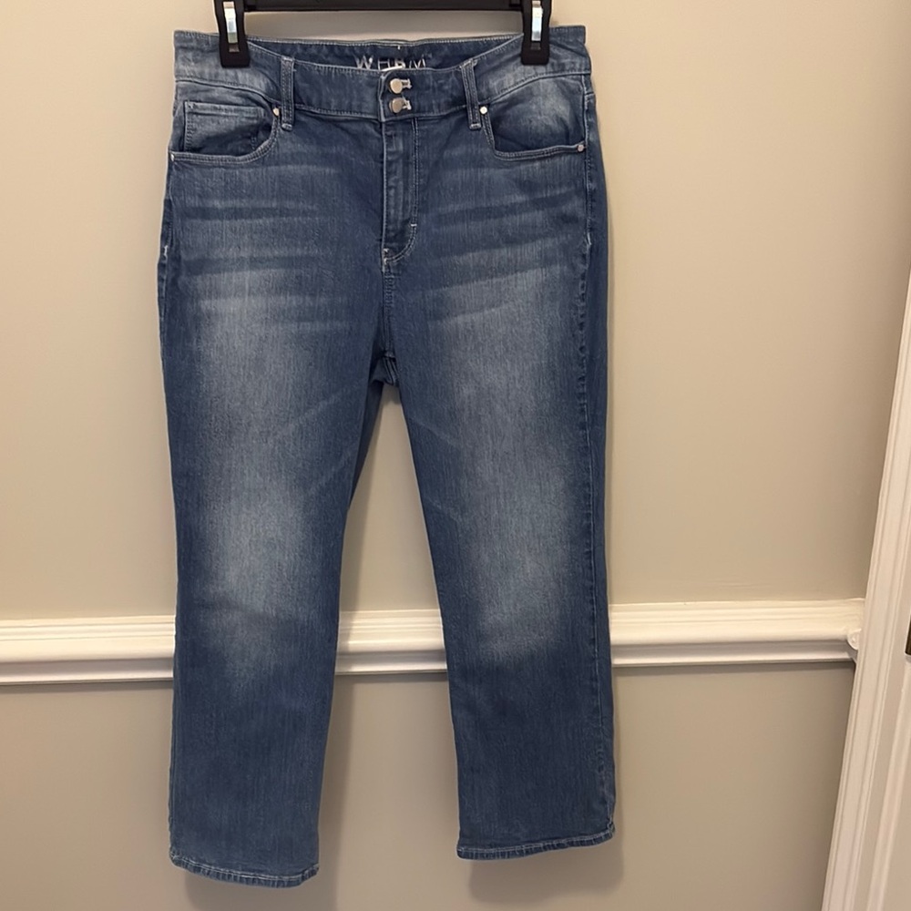 WHBM. Classic Blue Cropped Women's Jeans size 6